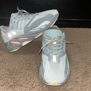 Adidas Yeezy Boost 700 V2 Inertia EG7597 Men’s Size 7